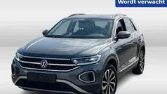 Gebruikt 2023 VW T-Roc Style SUV | € 32.450 (Eerlijke prijs)
