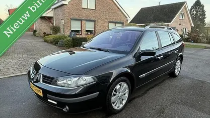 Zwart Occasion 2007 Renault Laguna GrandTour Stationwagen | € 2.250 (Eerlijke prijs)