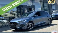 Blauw Gebruikt 2024 Ford Focus ST-Line X Hatchback | € 26.950 (Eerlijke prijs)