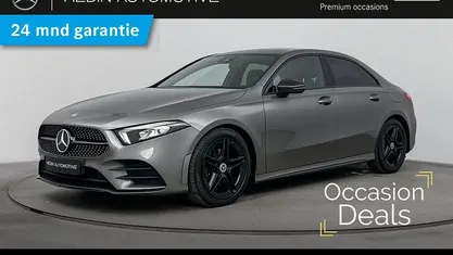 Grijs Occasion 2022 Mercedes A180 AMG line Sedan | € 27.900 (Goede deal)