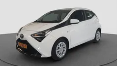 Gebruikt 2019 Toyota Aygo X-play Hatchback | € 14.240 (Eerlijke prijs)