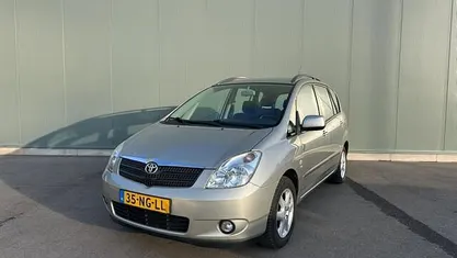 Grijs (metallic) Occasion 2003 Toyota Corolla Verso Luna MPV | € 2.495 (Super prijs)
