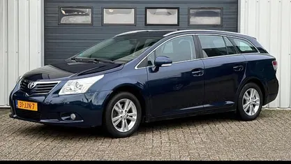 Blauw (metallic) Occasion 2009 Toyota Avensis Stationwagen | € 7.950 (Eerlijke prijs)