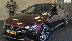 Rood Gebruikt 2018 VW Arteon Business Hatchback | € 24.999 (Eerlijke prijs)