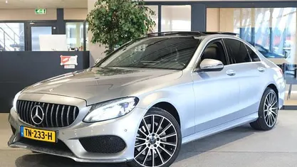 Grijs Occasion 2016 Mercedes C200 AMG Sedan | € 21.950 (Goede deal)