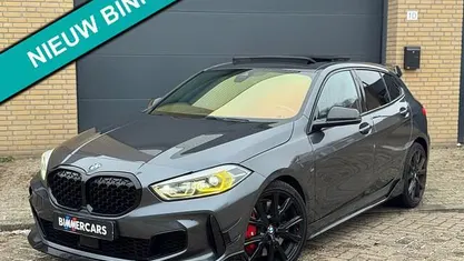 Grijs Occasion 2020 BMW M135 Executive Hatchback | € 29.950 (Eerlijke prijs)