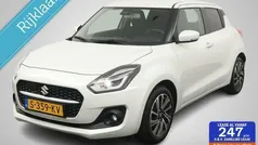 Wit Gebruikt 2023 Suzuki Swift Style Hatchback | € 18.450 (Eerlijke prijs)
