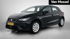 Zwart Gebruikt 2022 Seat Ibiza Style Hatchback | € 16.944 (Eerlijke prijs)
