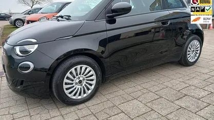 Occasion Fiat 500e 86 kW (118 PK) 2023 Zwart Hatchback