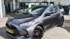 Grijs Gebruikt 2022 Toyota Yaris Executive Hatchback | € 24.900 (Eerlijke prijs)