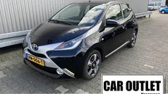 Zwart Gebruikt 2015 Toyota Aygo X-clusiv Hatchback | € 6.950 (Goede deal)
