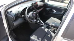 Grijs Gebruikt 2023 Toyota Yaris Hybrid Business Edition Hatchback | € 20.700 (Eerlijke prijs)
