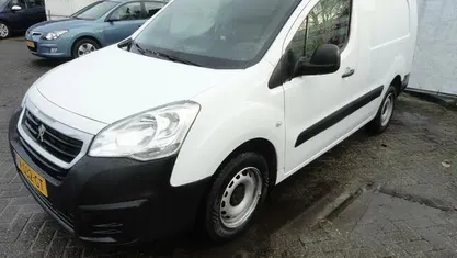 Occasion Peugeot Partner S 99 PK (72 kW) 2017 MPV