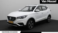 Wit Gebruikt 2020 MG ZS Luxury Sedan | € 14.995 (Eerlijke prijs)