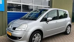 Grijs Gebruikt 2010 Renault Grand Modus Exception MPV | € 3.999 (Eerlijke prijs)