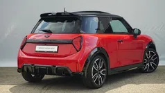 Rood Gebruikt 2024 Mini John Cooper Works Hatchback | € 37.950 (Eerlijke prijs)