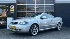 Grijs Gebruikt 2004 Opel Astra Cabriolet Cabriolet | € 3.495 (Eerlijke prijs)