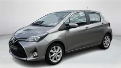 Bruin Gebruikt 2015 Toyota Yaris Hybrid Hatchback | € 14.000 (Eerlijke prijs)
