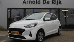 Wit Gebruikt 2024 Hyundai i10 Comfort Hatchback | € 16.950 (Eerlijke prijs)