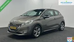 Grijs Gebruikt 2012 Peugeot 208 Hatchback | € 999.999