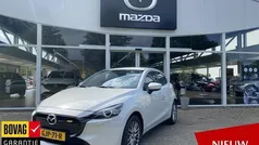 Wit Gebruikt 2024 Mazda 2 Exclusive-Line Hatchback | € 24.750 (Eerlijke prijs)