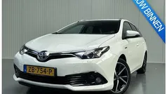Wit Gebruikt 2017 Toyota Auris Touring Sports Stationwagen | € 14.950 (Goede deal)
