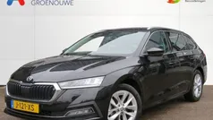 Zwart, metallic lak Gebruikt 2020 Skoda Octavia Business Line Stationwagen | € 18.645 (Eerlijke prijs)