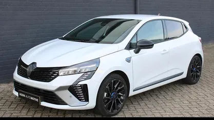 Wit Occasion 2025 Renault Clio V Esprit Alpine Hatchback | € 25.795 (Eerlijke prijs)