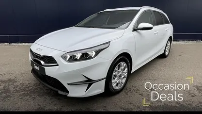 Nieuw Kia Ceed 2025 Wit Hatchback