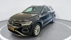 Gebruikt 2024 VW T-Roc Edition SUV | € 32.740 (Eerlijke prijs)