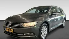 Grijs Gebruikt 2017 VW Passat Highline Stationwagen | € 17.490 (Eerlijke prijs)
