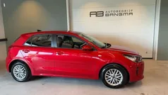 Rood Gebruikt 2019 Kia Rio 4 Hatchback | € 14.450 (Eerlijke prijs)
