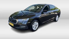 Zwart Gebruikt 2021 Skoda Octavia Business Line Hatchback | € 18.750 (Goede deal)
