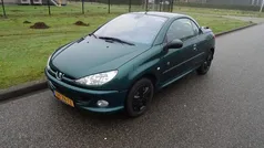 Groen, metallic lak Gebruikt 2004 Peugeot 206 CC Cabriolet | € 1.795 (Eerlijke prijs)