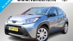 Grijs Gebruikt 2024 Toyota Aygo Play Hatchback | € 16.945 (Eerlijke prijs)