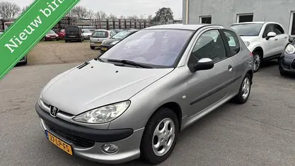 Gebruikt 2003 Peugeot 206 Hatchback | € 899 (Goede deal)