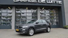 Grijs Gebruikt 2020 VW T-Roc Business SUV | € 21.750 (Eerlijke prijs)