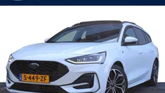 Wit Gebruikt 2023 Ford Focus ST-Line X Stationwagen | € 26.850 (Eerlijke prijs)