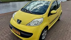 Geel Gebruikt 2005 Peugeot 107 Hatchback | € 1.799 (Eerlijke prijs)