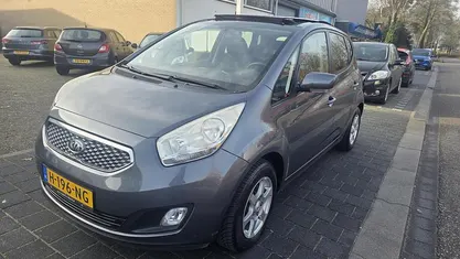 Grijs Occasion 2020 Kia Venga Hatchback | € 5.950 (Eerlijke prijs)