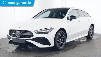 Wit Gebruikt 2024 Mercedes CLA250 Shooting Brake AMG line Stationwagen | € 39.475 (Eerlijke prijs)