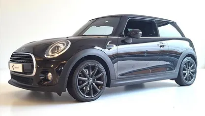 Zwart Gebruikt 2019 Mini Cooper Chili Hatchback | € 16.160 (Eerlijke prijs)