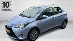 Gebruikt 2017 Toyota Yaris Hybrid Design Hatchback | € 15.440 (Eerlijke prijs)