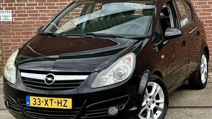 Zwart Gebruikt 2007 Opel Corsa Sport Hatchback | € 2.950 (Eerlijke prijs)