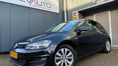 Zwart (metallic) Gebruikt 2016 VW Golf VII Edition Hatchback | € 11.450 (Eerlijke prijs)