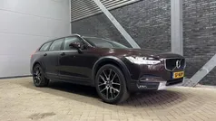 Bruin Gebruikt 2017 Volvo V90 CC Pro Stationwagen | € 22.700 (Goede deal)