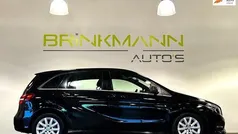 Zwart, metallic lak Gebruikt 2017 Mercedes B180 Ambition MPV | € 13.995 (Goede deal)