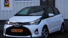Wit Gebruikt 2016 Toyota Yaris Hybrid Trend Hatchback | € 14.900 (Eerlijke prijs)
