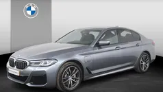 Grijs, metallic lak Gebruikt 2022 BMW 520 M Sport Sedan | € 40.900 (Eerlijke prijs)