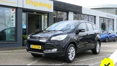 Zwart Gebruikt 2015 Ford Kuga Titanium SUV | € 14.990 (Eerlijke prijs)